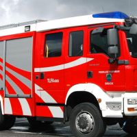 fahrzeugbeschriftung-feuerwehr-silber-reflektierend-ff-bruck