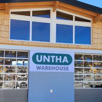 schild-aussenbreich-untha-warehouse