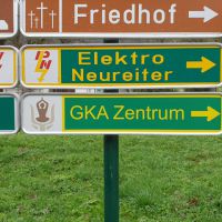 verkehrsschilder-wegweise-elektro-neureiter